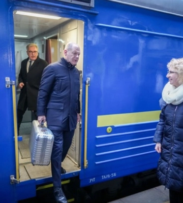 РФ бажано піти на три літери. Шольц у Києві