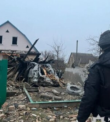 У Київській області внаслідок атаки дронів пошкоджено чотири приватні будинки. ФОТОрепортаж