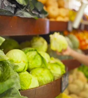 Еды хватит на месяц: в Киеве начали обеспечивать всех жителей продуктами - где и когда