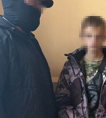 СБУ та Нацполіція затримали малолітніх агентів спецслужб рф, які підірвали вибухівку біля райвідділу поліції на Київщині