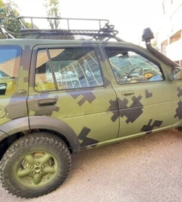 Гуманітарні автівки, які призначені для ЗСУ намагалася продати мешканка Хмельницької області