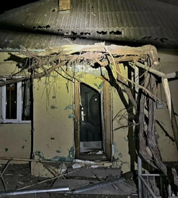 Вночі та вранці рашисти пили по Нікополю: пошкоджено санаторій, гімназію та житлові будинки. ФОТОрепортаж