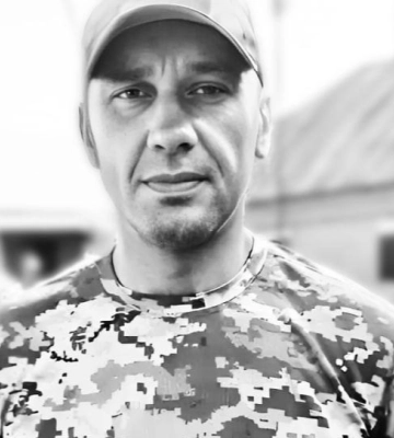 Загинув понад рік тому: на Волині попрощаються з Героєм Олександром Келлером