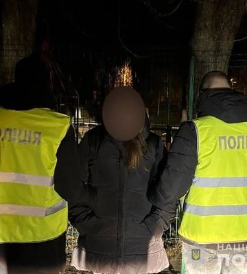 У Сумах директорка школи 6 років виплачувала зарплату фіктивному працівнику