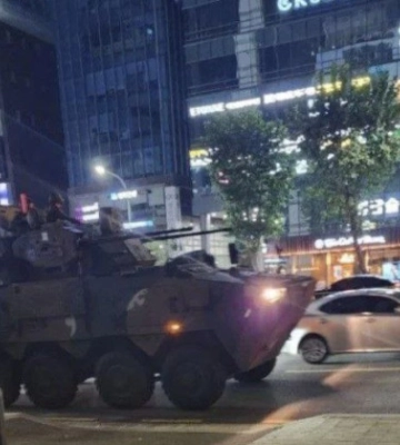 Заблокований парламент, на вулицях військові — що відбувається у Південній Кореї після оголошення воєнного стану, фото та відео