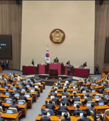 Парламент Південної Кореї проголосував за відміну військового стану