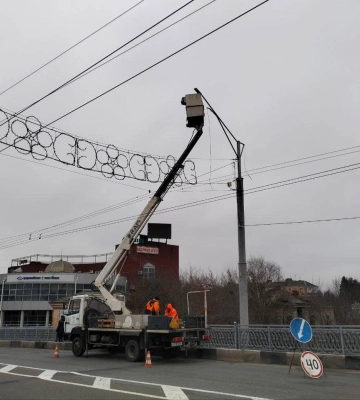 Нове освітлення з'явилося в понад 20-тьох другорядних вулицях Рівного