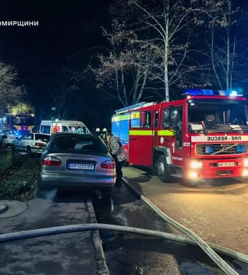 У Житомирі під час пожежі в одній з квартир загинули чоловік та літня жінка. ФОТО