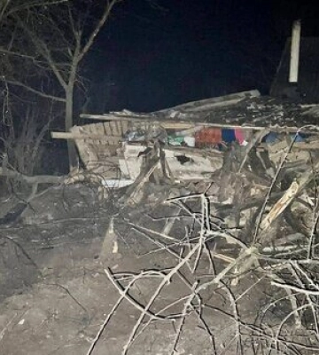 &quot;Шахед&quot; влучив у подвір’я в селі на Чернігівщині, пошкоджено будинки. ФОТОрепортаж