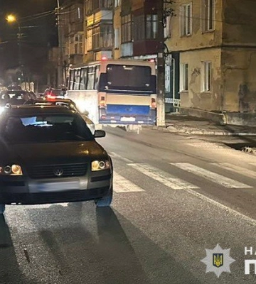 У Львові розшукують водія, який на «зебрі» збив пішохода