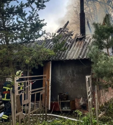 У Зимній Воді горів будинок: не вдалось врятувати чоловіка