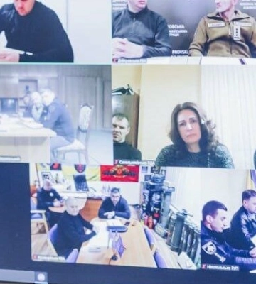 Загроза наступу: у Дніпрі на Раді оборони обговорили фортифікації та необхідність радіозв'язку