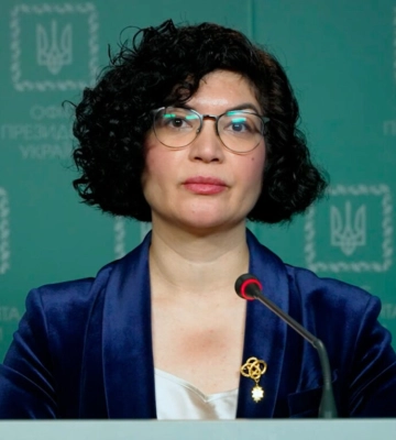 Зеленський звільнив представницю президента у Криму Тамілу Ташеву