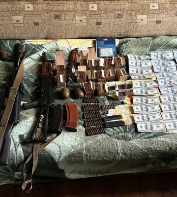 Працівники ТЦК, військові, лікарі та цивільні заробили на ухилянтах близько 10 мільйонів: на Дніпропетровщині викрили незаконну схему