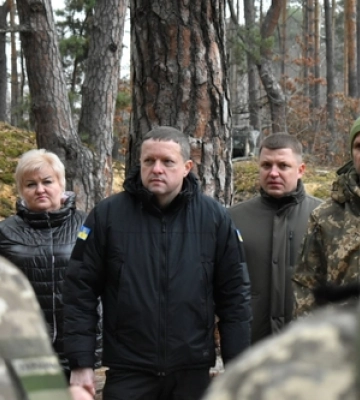 Голова Волинської ОВА Іван Рудницький оглянув фортифікаційні споруди уздовж кордону з Білоруссю