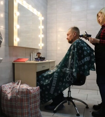 Автобус турботи для бездомних людей готується до виїзду в регулярні рейси