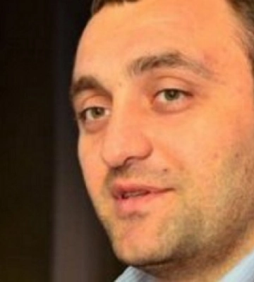 За матеріалами СБУ і Нацполіції підозру отримав кримінальний авторитет часів Януковича, який вербує в’язнів на війну проти України