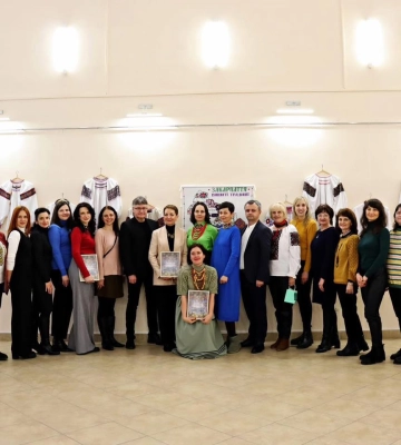 В Ужгородському скансені стартувала виставка «Своя сорочка»