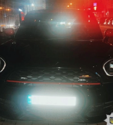 В Івано-Франківську водійка Mini Cooper збила на пішохідному переході 16-річного хлопця 