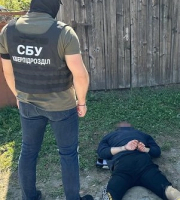 Правоохоронці затримали ділка на гарячому під час отримання ним неправомірної вигоди