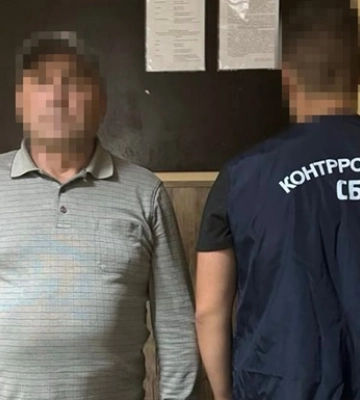 У ластах намагався перепливти Дніпро. Затримано ексчиновника, завербованого ФСБ