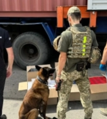На Одещині затримали партію контрабандних цигарок на понад 165 мільйонів гривень