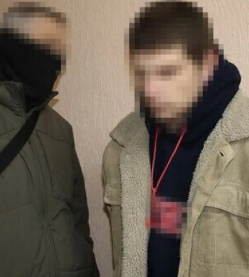 Намагалися знищити військові авто та адмінбудівлю: СБУ затримала 5 паліїв у двох областях. ФОТОрепортаж