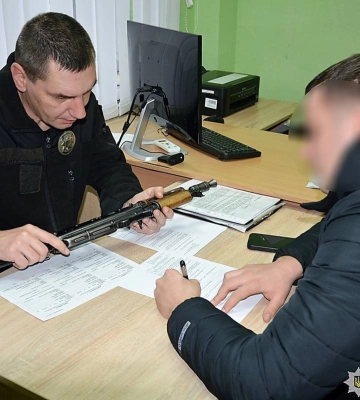 У Миколаївській поліції розповіли, як розпочалось добровільне декларування «трофейної» зброї