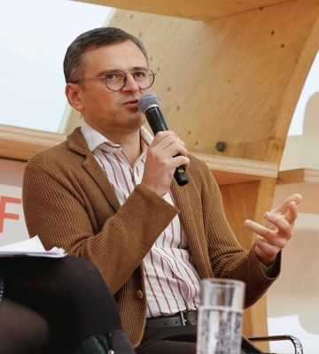 Ексглава МЗС переїхав до США? Дмитро Кулеба розʼяснив ситуацію Ексглава МЗС переїхав до США? Дмитро Кулеба розʼяснив ситуацію