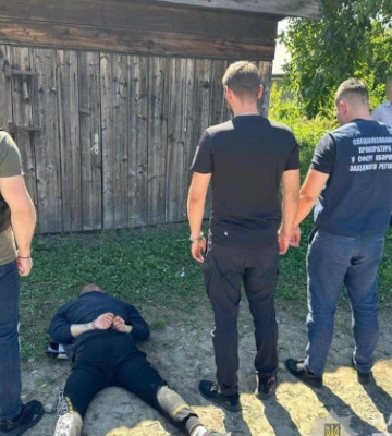 На Закарпатті викрили шахрая, який за $18 тисяч на принтері друкував документи для ухилення від мобілізації