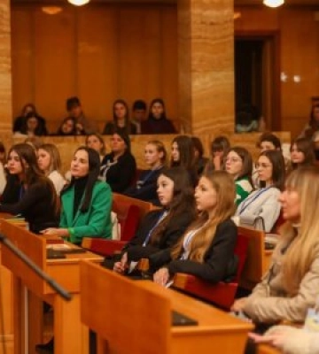 В Ужгороді відбувся обласний форум лідерів учнівського самоврядування «Нове покоління»