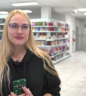 Книгарня, яку відкрили у Рівному переселенці з Херсона, переїхала