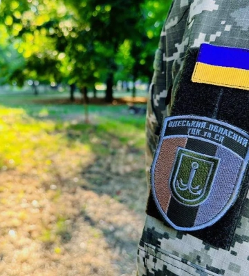 В Одессе водитель &quot;протащил&quot; на дверях авто сотрудника ТЦК: он в больнице