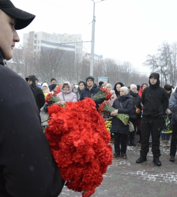 На Алеї Героїв у Полтаві вшанували пам&#039;ять полеглих захисників