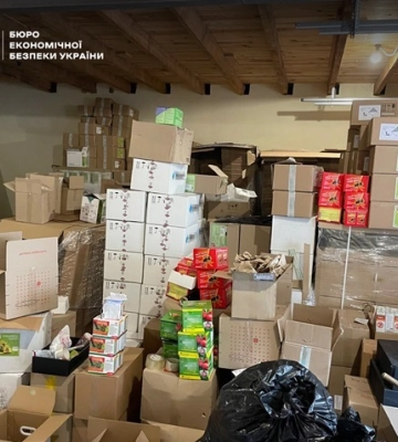 На Волині викрили підпільний цех з виготовлення фальсифікованих агрохімікатів під виглядом відомих марок