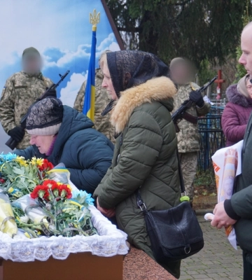 У Гайворонській громаді попрощалися із загиблим на Донеччині воїном 