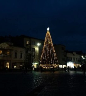 Мукачево вже у різдвяних вогнях