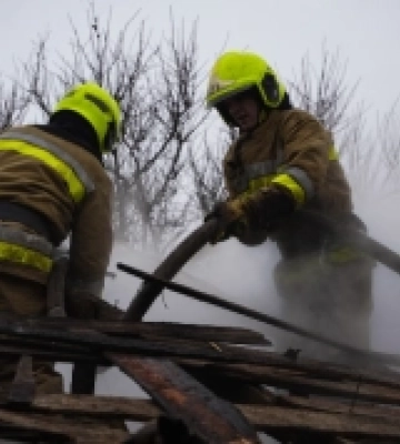У передмісті Миколаєва місцевий мешканець врятував на пожежі чотирьох дітей