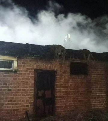 На Львівщині під час пожежі у господарській будівлі постраждала літня людина, - ДСНС