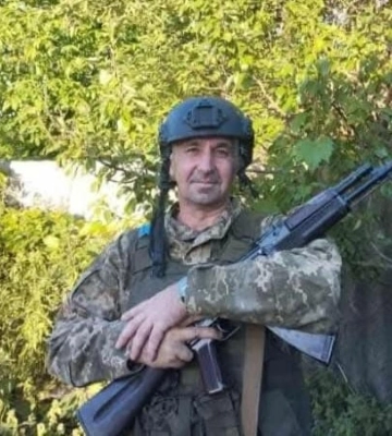 На Рівненщині в останню дорогу провели мужнього воїна