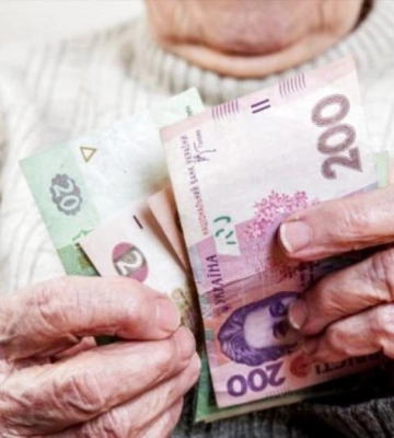 Жителька Рівненщини видурила у пенсіонерки з Києва понад 380 тисяч гривень