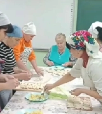«Бахмутський центр професійно-технічної освіти», що на Гощанщині, готує вареники для ЗСУ