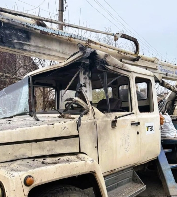 На Дніпропетровщині війська РФ дроном атакували автівку енергетиків, які відновлювали електропостачання