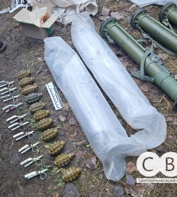 Двоє військових у СЗЧ продавали зброю на Кіровоградщині 