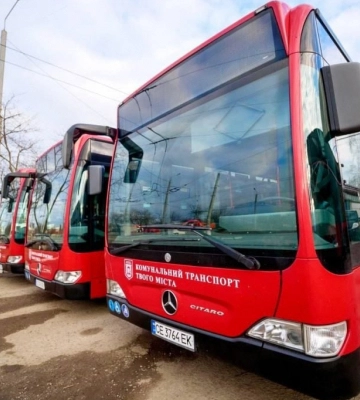 Наступного року у Чернівцях може зрости вартість проїзду в автобусах: що відомо