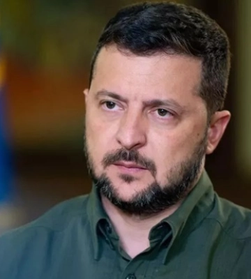 Зеленський анонсував нові кадрові зміни в ЗСУ Зеленський анонсував нові кадрові зміни в ЗСУ