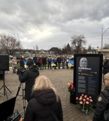 У Дніпрі 5 родинам загиблих військових вручили барельєфи «Ікона пам’яті»