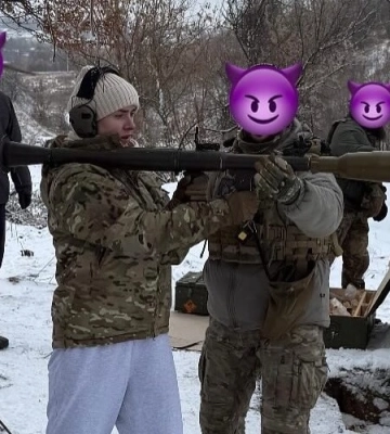 Элина Свитолина вернулась в Украину и постреляла из гранатомета