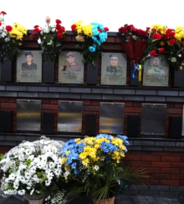 У Хмельницькому попрощалися із вісьмома військовими