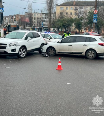 У Кропивницькому не розминулися Renault та Chevrolet (ФОТОФАКТ)